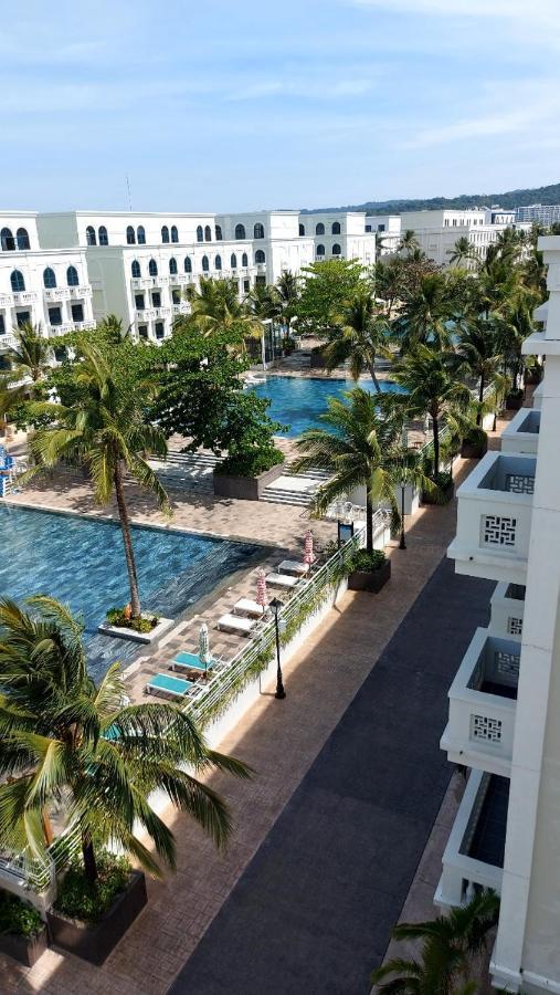 Marina Resort Waterfront Minh Phu Quoc Beach Swimming Pool Exteriör bild