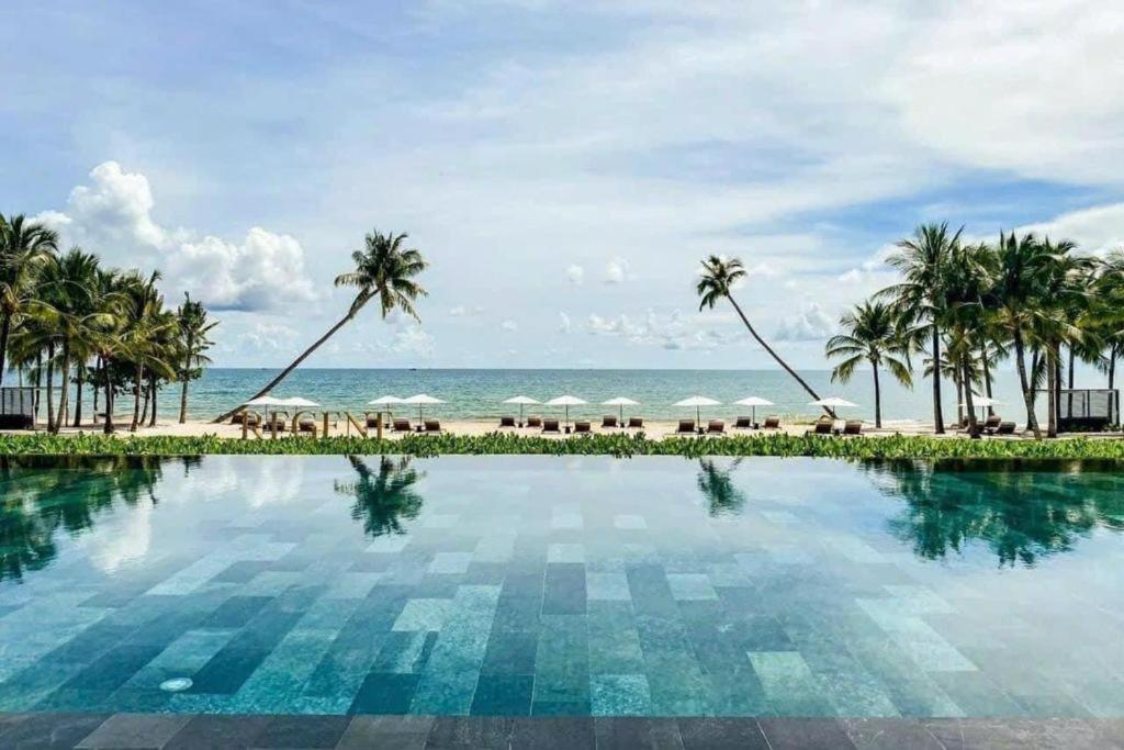 Marina Resort Waterfront Minh Phu Quoc Beach Swimming Pool Exteriör bild